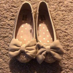 Girls size 11 Harper canyon gold flats